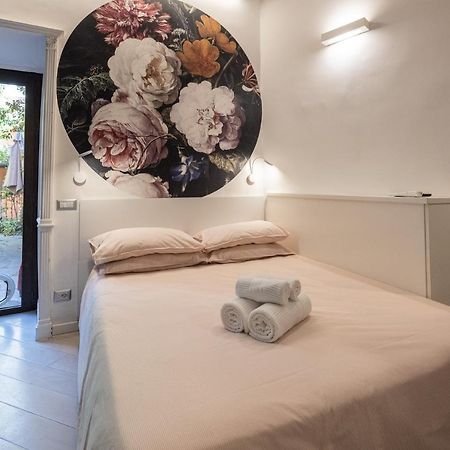 Rione Monti Studio Apt With Private Garden ローマ エクステリア 写真