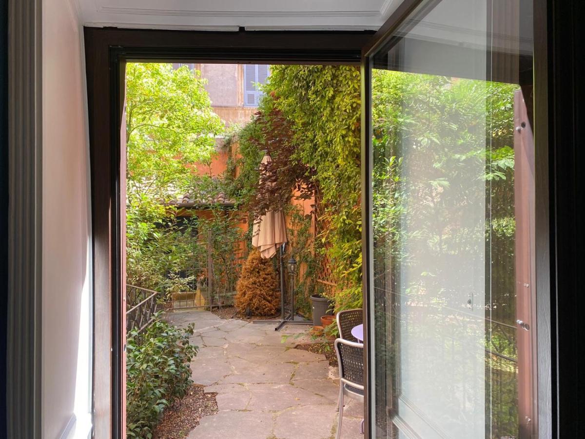 Rione Monti Studio Apt With Private Garden ローマ エクステリア 写真