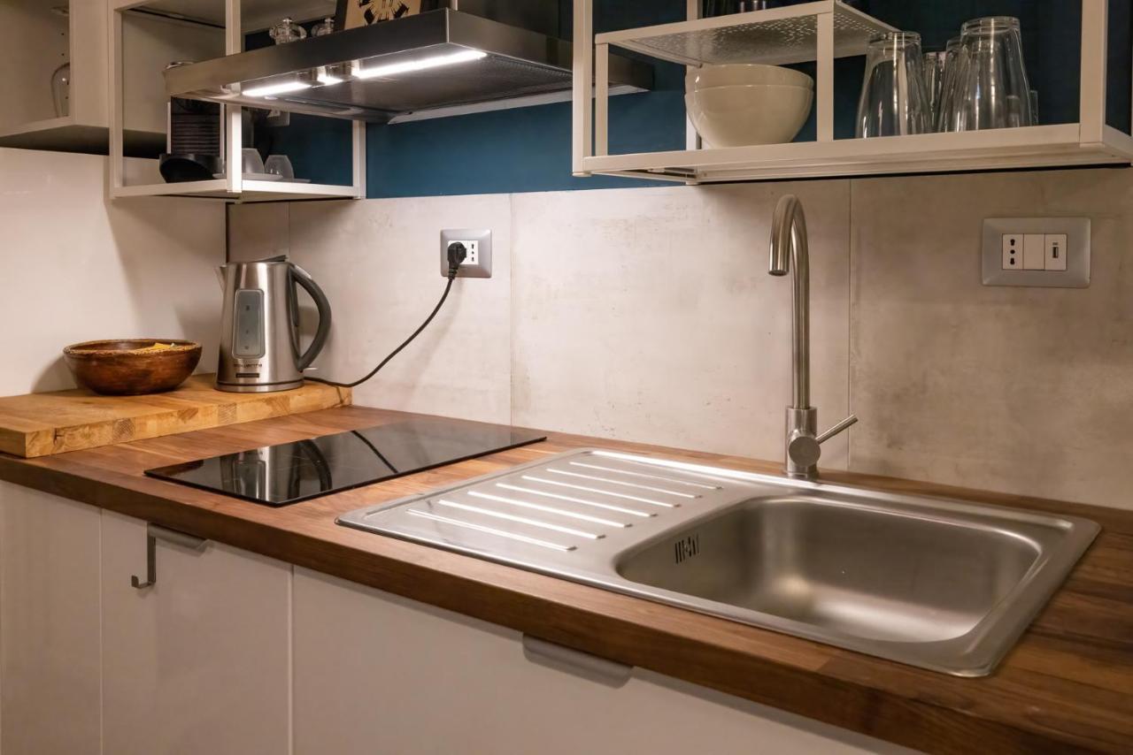 Rione Monti Studio Apt With Private Garden ローマ エクステリア 写真