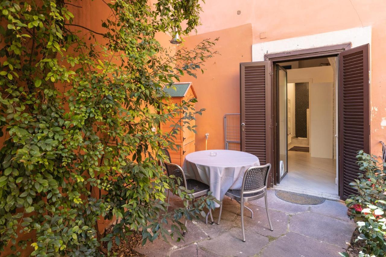 Rione Monti Studio Apt With Private Garden ローマ エクステリア 写真
