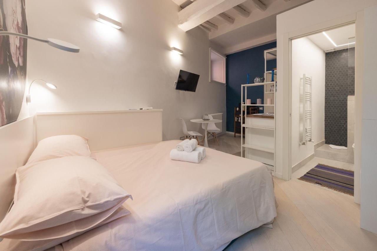 Rione Monti Studio Apt With Private Garden ローマ エクステリア 写真
