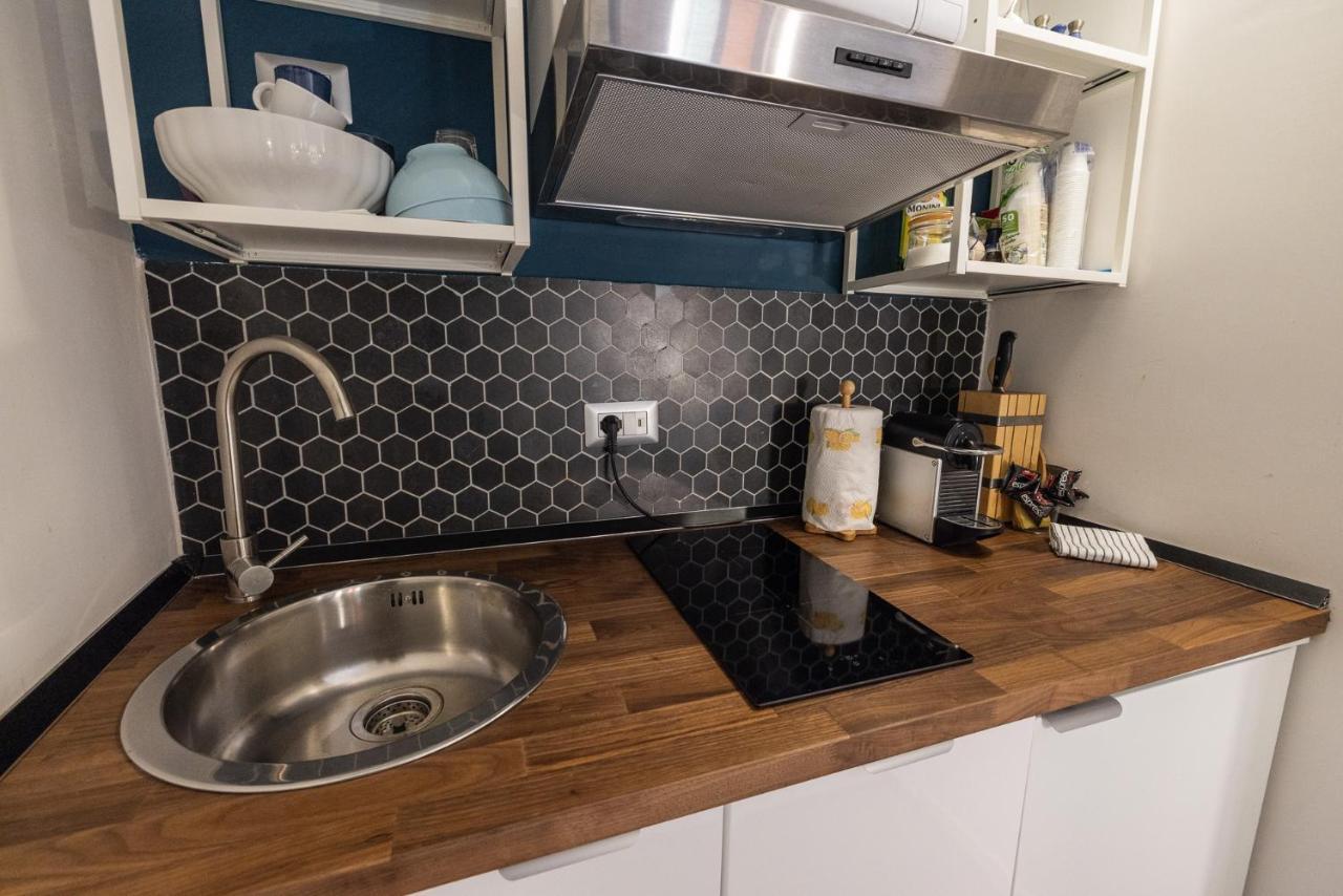 Rione Monti Studio Apt With Private Garden ローマ エクステリア 写真