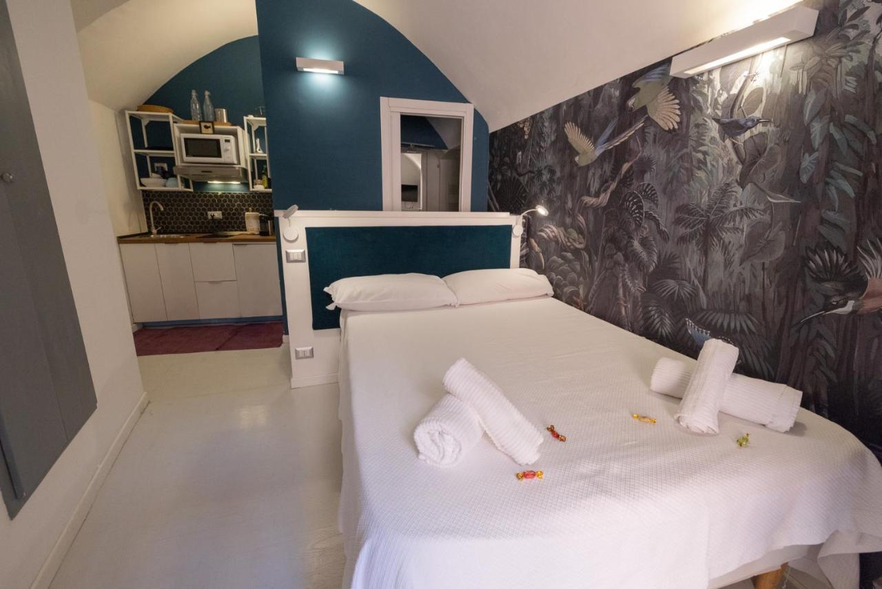 Rione Monti Studio Apt With Private Garden ローマ エクステリア 写真